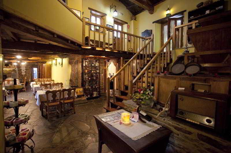 O Muino De Pena Hotel O Pino Bagian luar foto