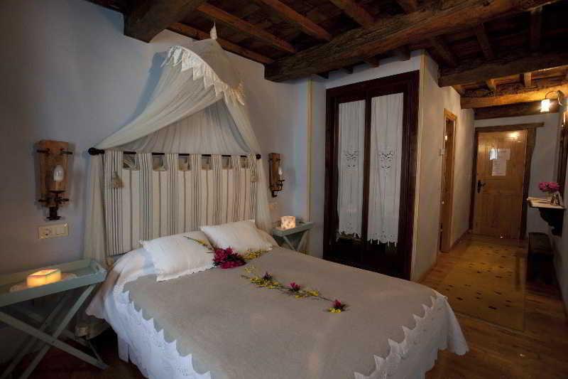 O Muino De Pena Hotel O Pino Bagian luar foto