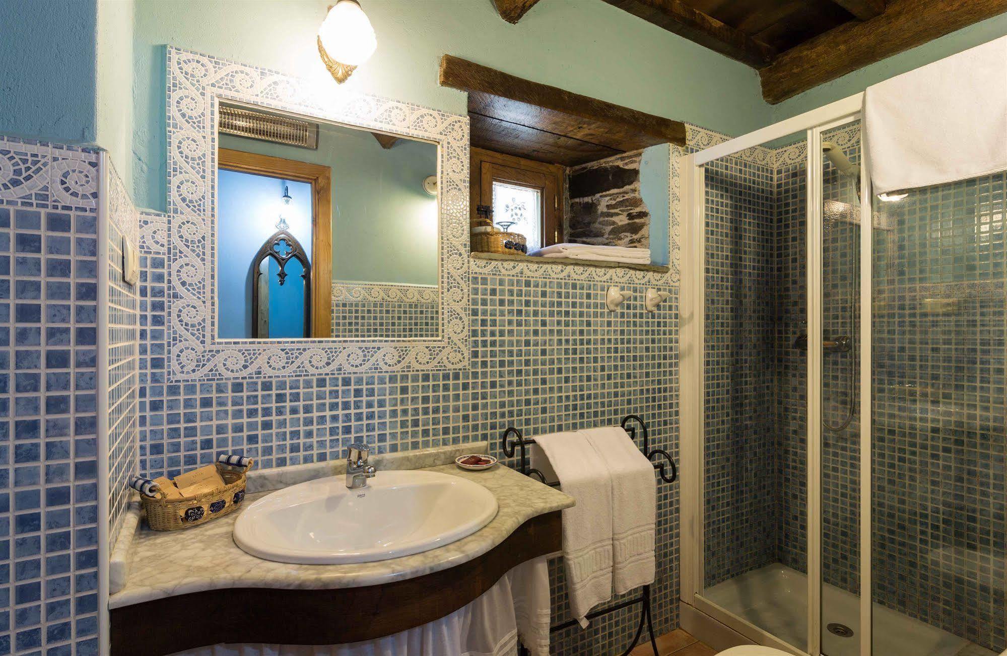 O Muino De Pena Hotel O Pino Bagian luar foto